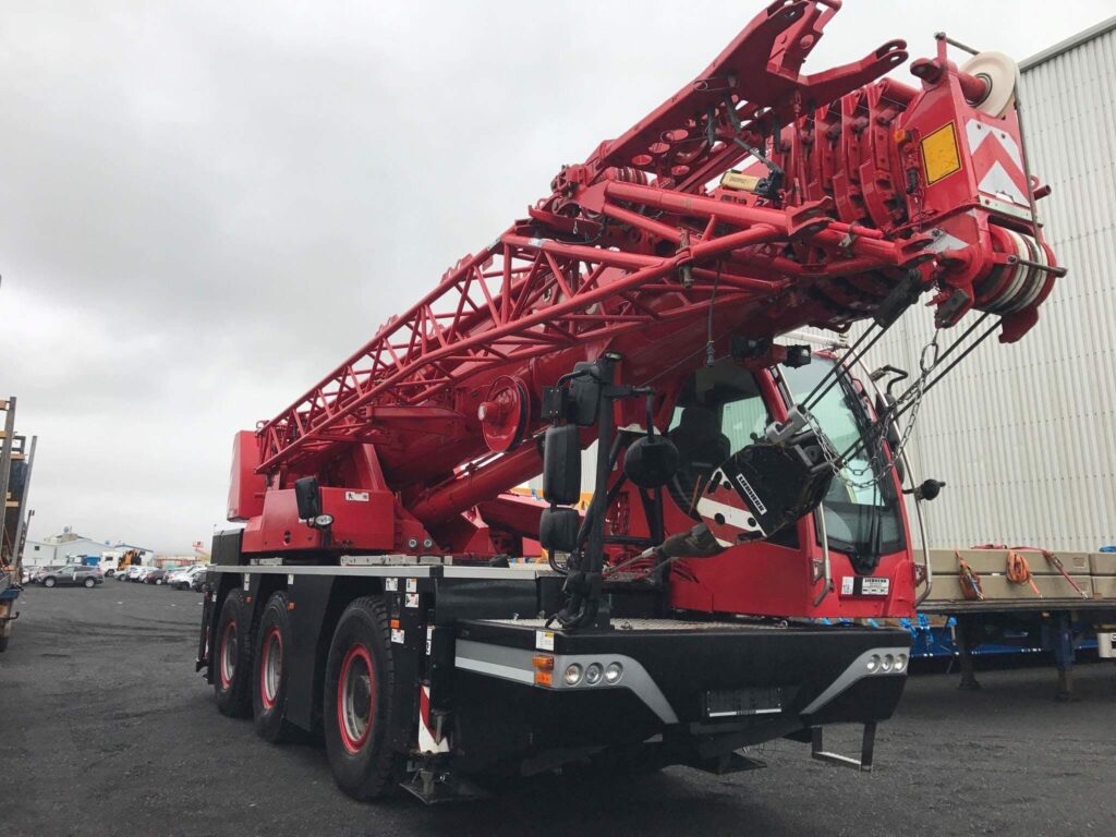 Liebherr LTC 1045-3.1 með bómuna útrétta
