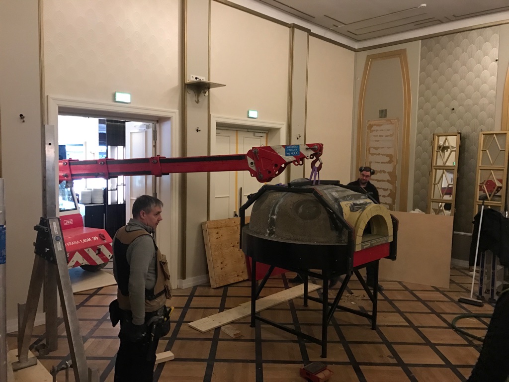 Pizzaofn settur upp á Jamie's Italian